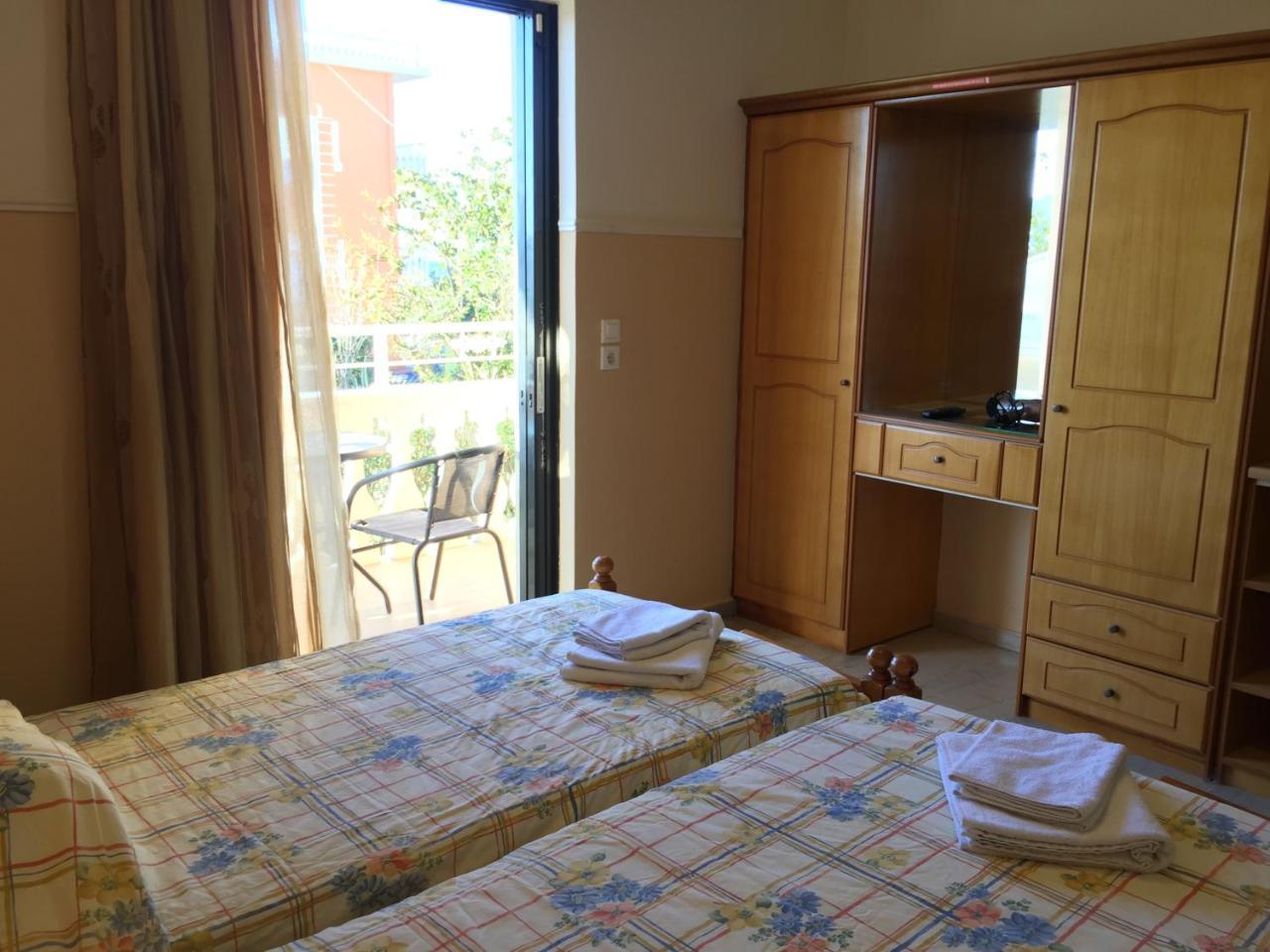 Eleni Apartments アリラス エクステリア 写真